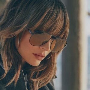 Quay x Desi Perkins Sahara Aviator Pilot Blk/Olv